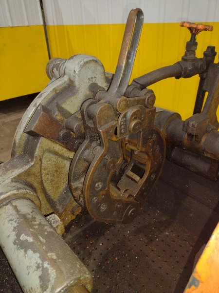 4" TOLEDO BEAVER MODEL #1-2-4 BOLT &amp; PIPE THREADER: STOCK #20776