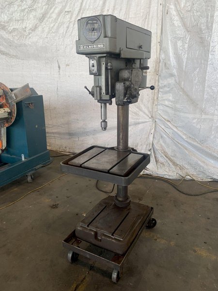 20" CLAUSING 2226 VARIABLE SPEED DRILL PRESS. STOCK # 1165723