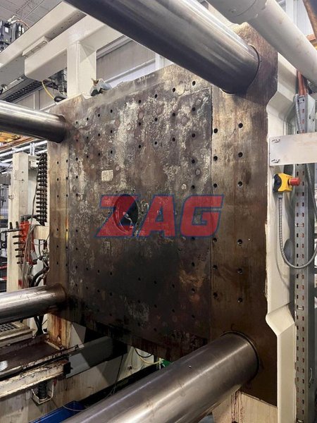 Krauss Maffei Used KM 950/01 8100 MX Injection Molding Machine, 950 ton, 175 oz.