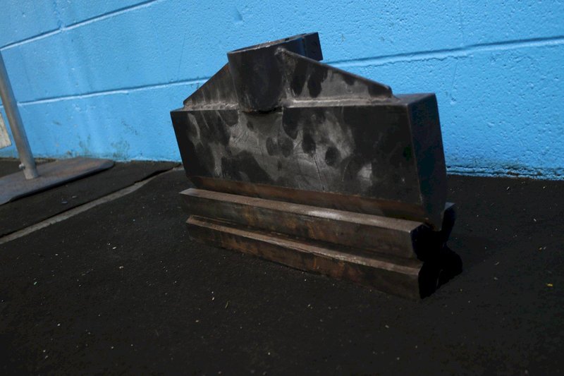 4" X 4" X 3/8" METAL MUNCHER HYDRAULIC IRONWORKER:  STOCK #75682