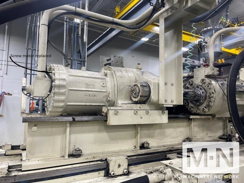 1000 TON 148 OZ UBE MODEL UZ1000 INJECTION MOLDING MACHINE MFG 2013