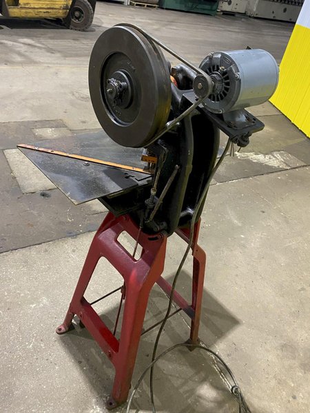 4 TON FAMCO MODEL 40-FLOOR OBI PUNCH PRESS: STOCK #18286