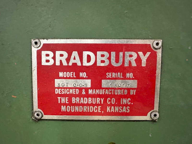 30 TON BRADBURY TISHEN 4 POST CUTOFF WITH DIE ACCELORATOR: YOBRO #24948