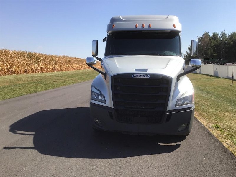 2019 Freightliner Cascadia 126 KS7787