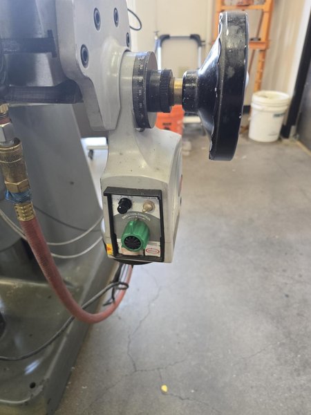 HARDINGE-BRIDGEPORT SERIES I Vertical Miller - 2HP, Newall DRO, Power Feeds, Kurt Vise