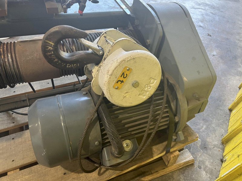 2 TON P&amp;H "HEVI-LIFT SERIES M" POWERED CABLE HOIST WITH POWER TROLLEY: STOCK #17098