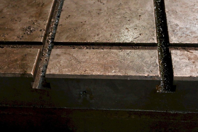18' X 5'6" X 10" THICK GIDDINGS &amp; LEWIS T-SLOTTED FLOOR PLATE: #67268