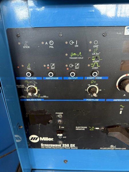 MILLER SYNCROWAVE 250DX TIG WELDER: STOCK #24044