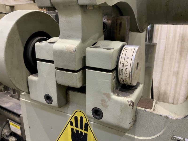 60 TON X 6' ACCURPRESS MODEL 7606 CNC HYDRAULIC PRESS BRAKE: STOCK #80830