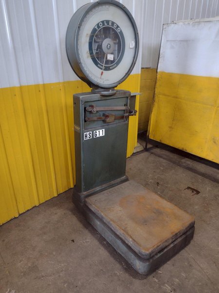 125 LB TOLEDO MODEL #2181 FLOOR SCALE: STOCK #18816