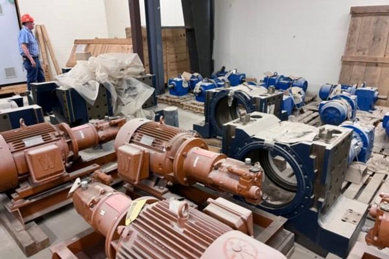64" (1625mm) 4HI Mesta/Danieli Hot Plate Reversing Mill, Completely Rebuilt
by Danieli in 2010, Never Installed