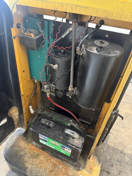BIG JOE 2018-R7 ELECTRIC WALK-BEHIND LIFT. STOCK # 0430026