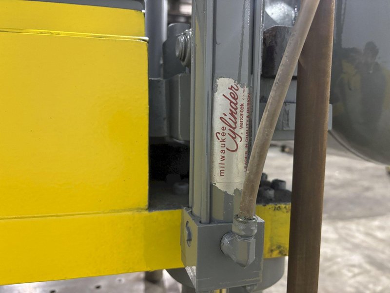 40 TON X 36" X 94" AIRAM 4 POST PNEUMATIC CUTOFF PRESS: STOCK #22485
