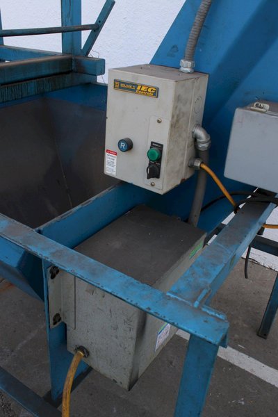 8" WIDE DAVIS INCLINED CHIP CONVEYOR: STOCK #76349
