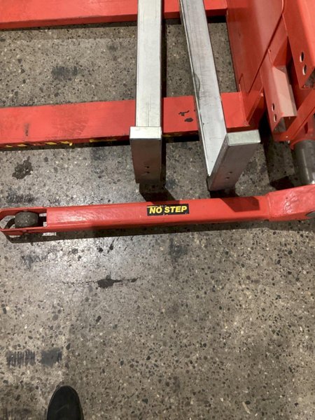 INTERTHOR ELFSR1001/890 ELECTRIC POWERED PALLET JACK