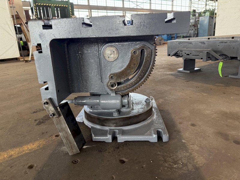 30" W X 24" D X 23" T CARLTON T-SLOTTED 90 DEGREE TILTING &amp; ROTATING BOX TABLE. STOCK #1088026