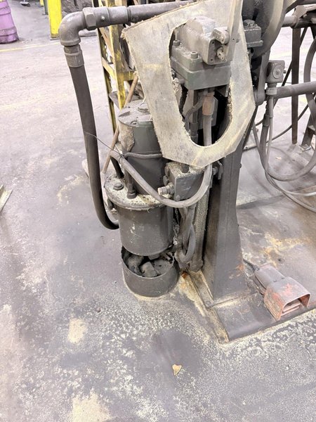 Dependable model 200sa shell core machine s/n 639 (no feed hopper)