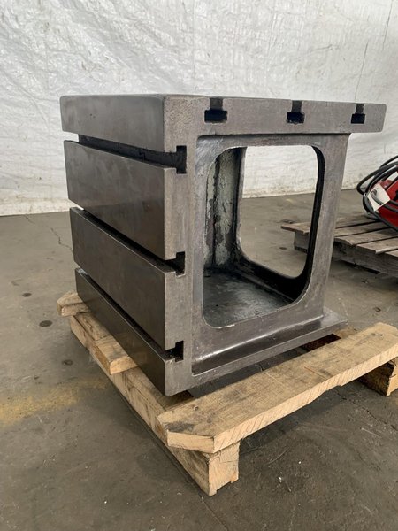 18" W X 18" D X 18" H CARLTON T-SLOTTED DRILL BOX TABLE. STOCK #0680224