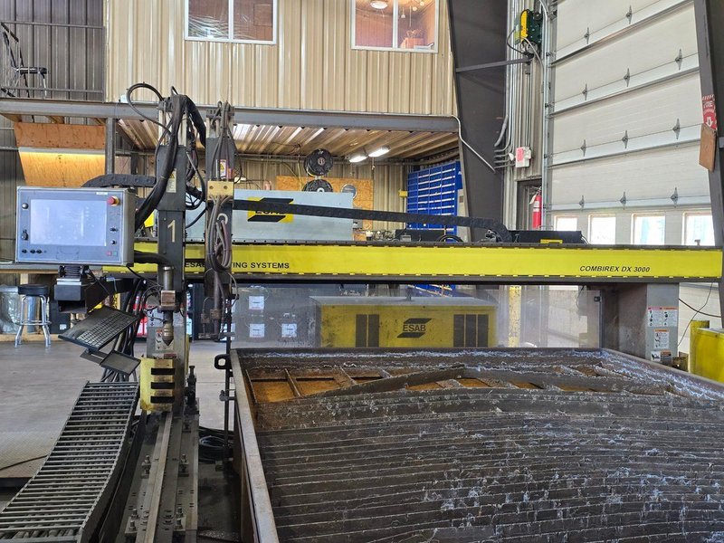 8′ x 18′ ESAB Combirex DX 3000 CNC Plasma System, 2012 – 360 Amp Precision Plasmarc 360