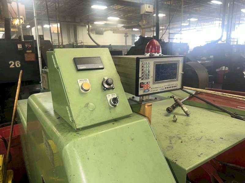 Dah-Lian Model NF 17B-6S Six Die Nut Forming Machine