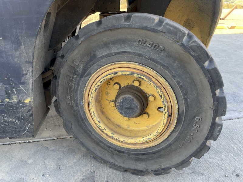 4,000 LBS DAEWOO PROPANE FORKLIFT: STOCK #75782