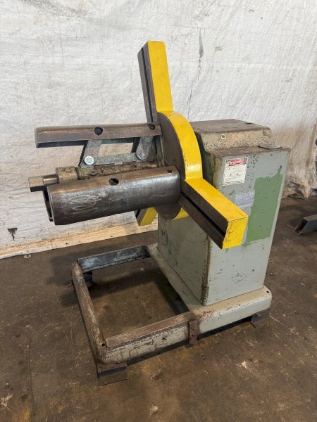4,000 LB X 18" AMERICAN MODEL #60 PULL OFF COIL REEL UNCOILER: YOBRO #23927