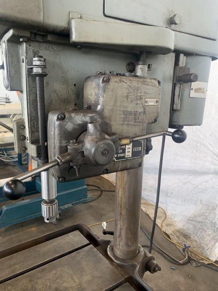 20" CLAUSING 2226 VARIABLE SPEED DRILL PRESS. STOCK # 1165723