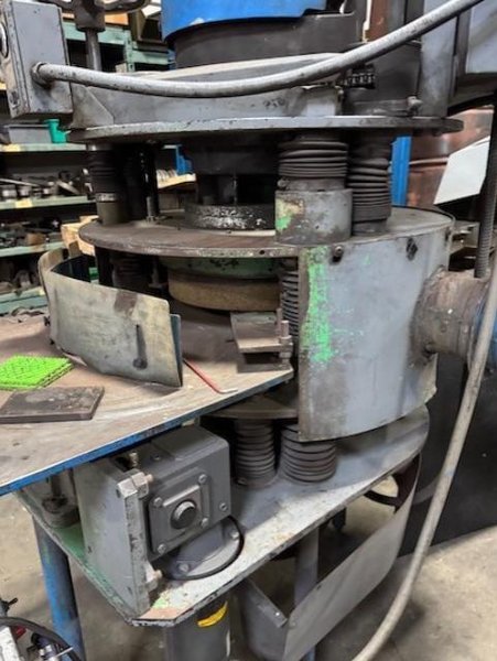MOYER #7.5 18 2V, SPRING GRINDER, GRINDING WHEELS 18", ROTARY TABLE