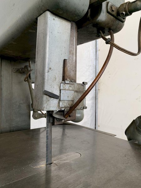 18" GROB NS18 VERTICAL BANDSAW. STOCK # 0683824.