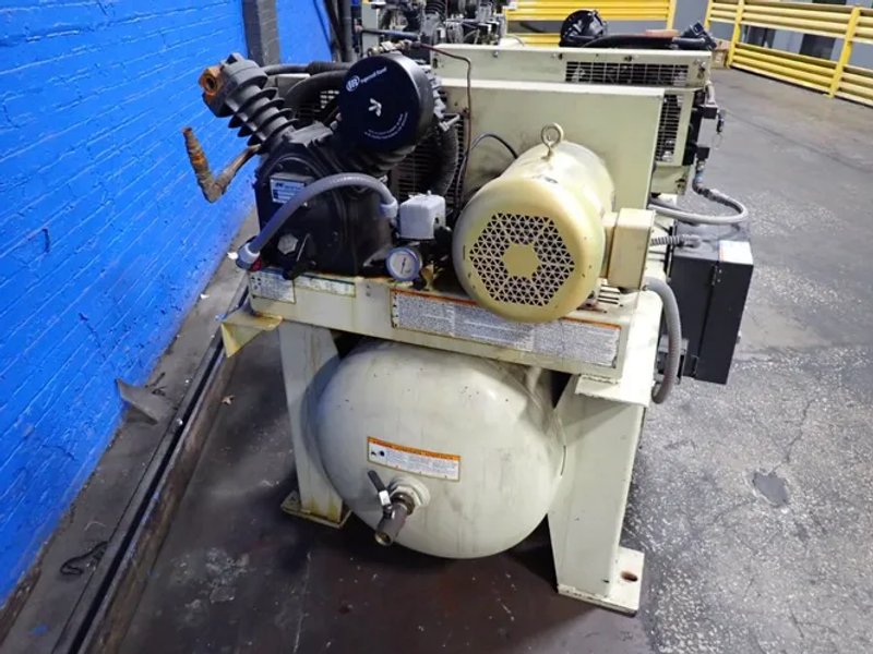 Ingersoll Rand (2) 7.5 Hp Air Compressor - 2-2475e7.5v-fp