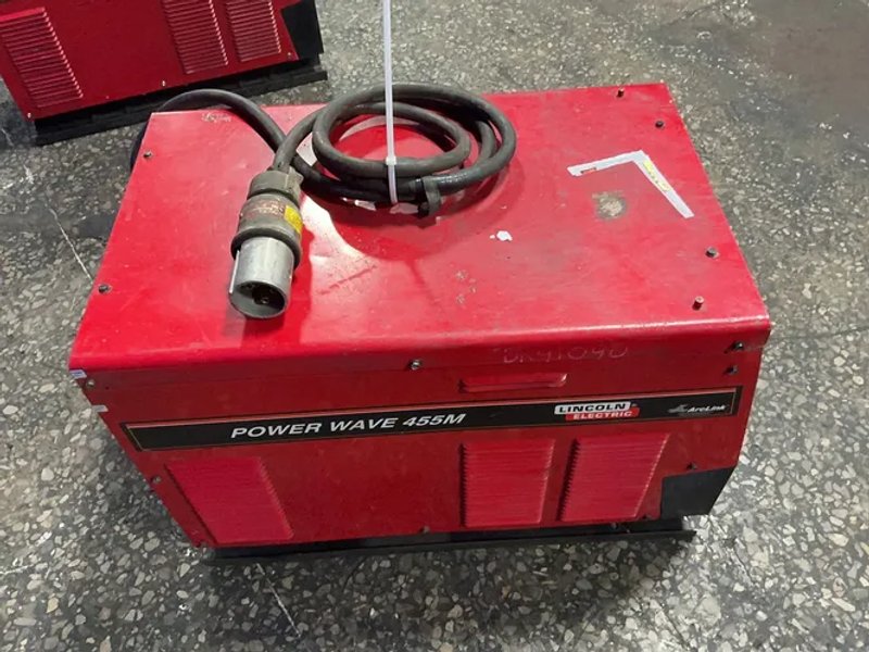 Lincoln Electric  455 Watts  Welder - Powerwave455m