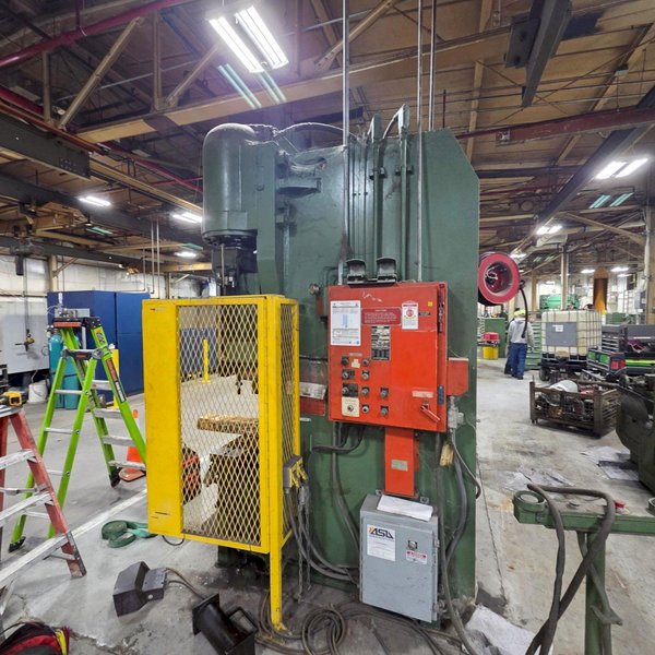 1976 Pacific K300-16 Hydraulic Press Brake (#5832)