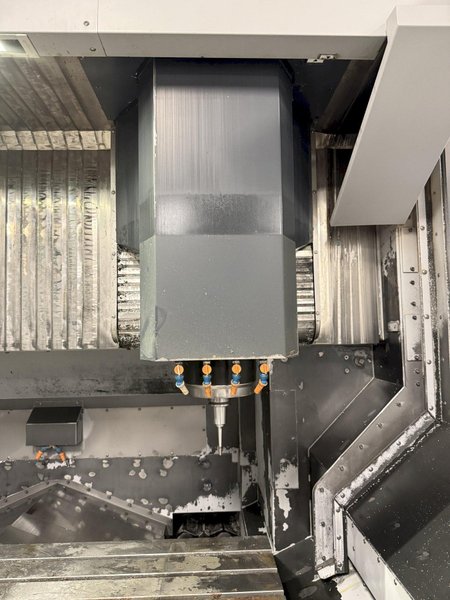 Used 2015 Makino F9 CNC Vertical Machining Center For Sale