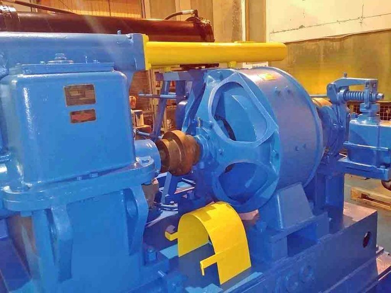 32" x 5.00" x 10,000# Stamco Slitting Line STOCK#3221