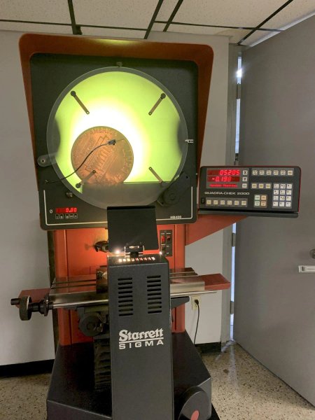 16" STARRETT Model HB400 Bench Top Optical Comparator