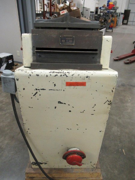 Cooper Weymouth 17-Roll Coil / Stock Straightener, 12" Width Capacity