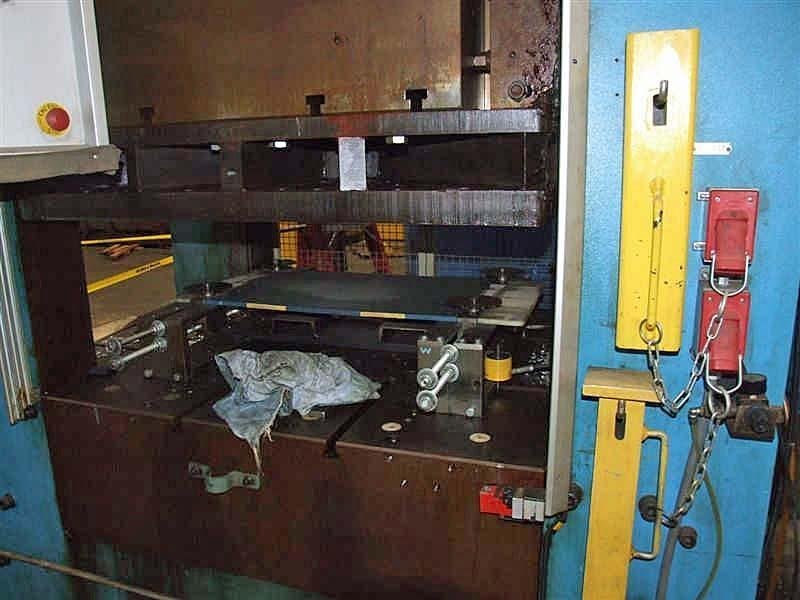 1200 Ton AP &amp; T Blanking, Embossing &amp; Cutoff Line