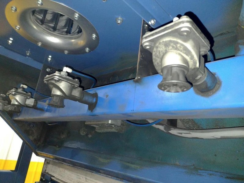 NORDSON POWDER COAT PAINT SYSTEM WITH FEEDER &amp; I-CONTROL. STOCK # 0985326