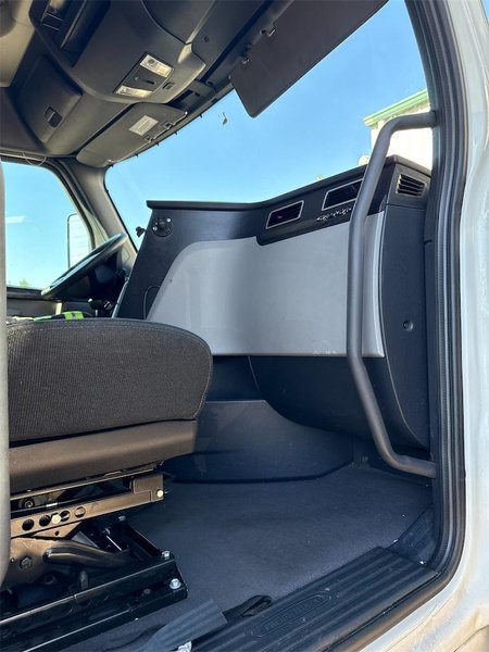 2023 Freightliner Cascadia 3AKJHHDR2PSNC6295