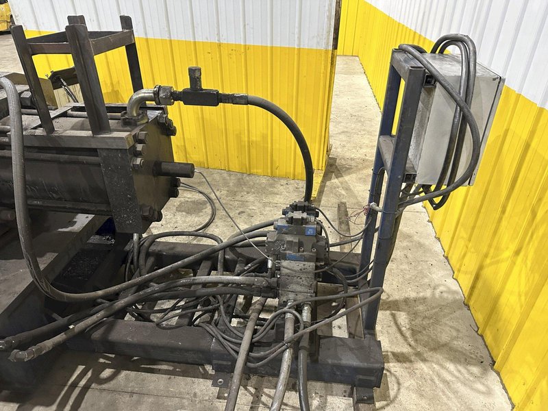 200 TON (2-3/8" TO 9-5/8") DIAMETER TRUE GRIT MODEL CT200 HYDRAULIC TUBE &amp; PIPE PUSH POINTER / END FORMER/ SWAGING PRESS: STOCK #22399