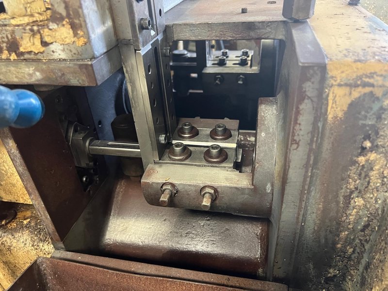 Nutap Model MAS-14V Twin Spindle High Speed Bent Shank Tapper