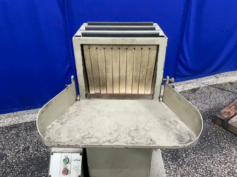 Conair ~ 7” X 9” X 7” Granulator - Jc-810