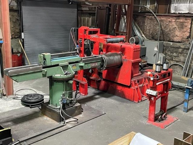 24" (610mm) X 4-1/2" (115mm) SECO Slitting Line (14080)