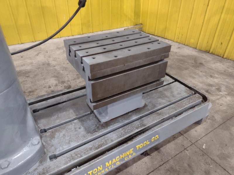 4' X 9" CARLTON 1A RADIAL ARM DRILL. STOCK # 0992325