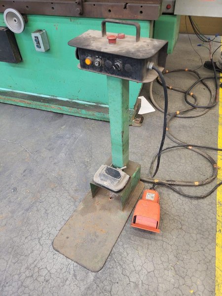 Accurpress 130 Ton X 10′ Hydraulic Press Brake Model 713010, Backgauge, 1990