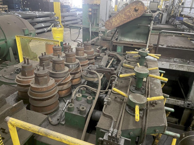 2-1/2" SUTTON MODEL 2-1/2L 18-ROLL 2-PLANE SHAPE &amp; BAR STRAIGHTENER. STOCK # 1060121