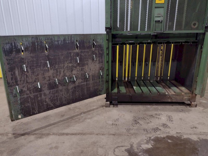 60" X 30" PIQUA SERIES 40 HYDRAULIC VERTICAL BALER: STOCK #18802