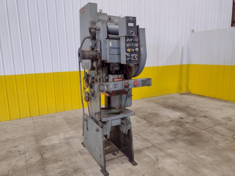 22 TON NIAGARA MODEL M22 OBI PUNCH PRESS, 2.5" STROKE: STOCK #20729