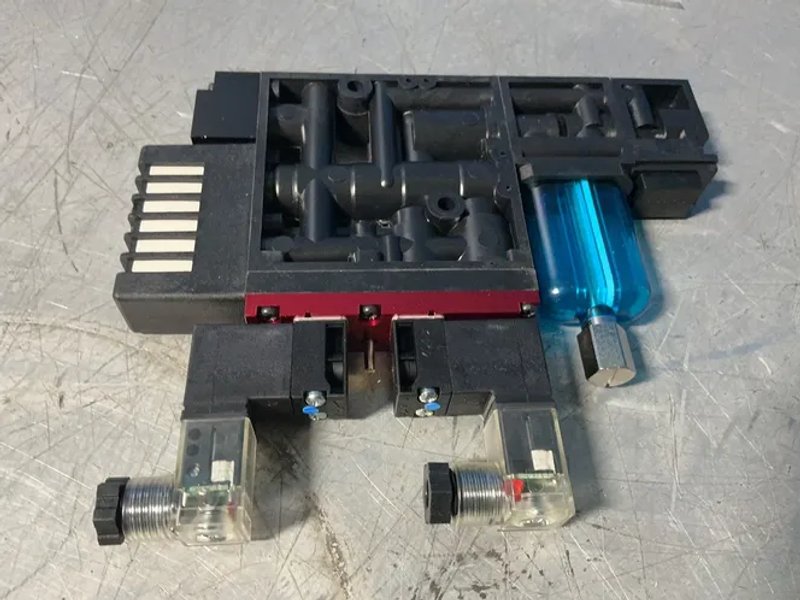 Parker 145 Psi Integrated Pneumatic Vacuum Generator - Mc72s25hszsc4bpn