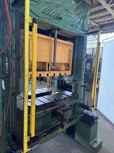 100 TON MINSTER P2-100-48 PIECE MAKER STRAIGHT SIDE HIGH SPEED PRESS. STOCK # 0773225
